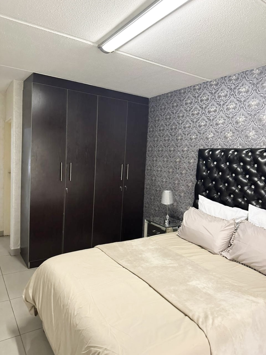 To Let 2 Bedroom Property for Rent in Sandown Gauteng