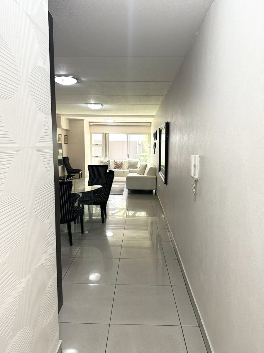 To Let 2 Bedroom Property for Rent in Sandown Gauteng