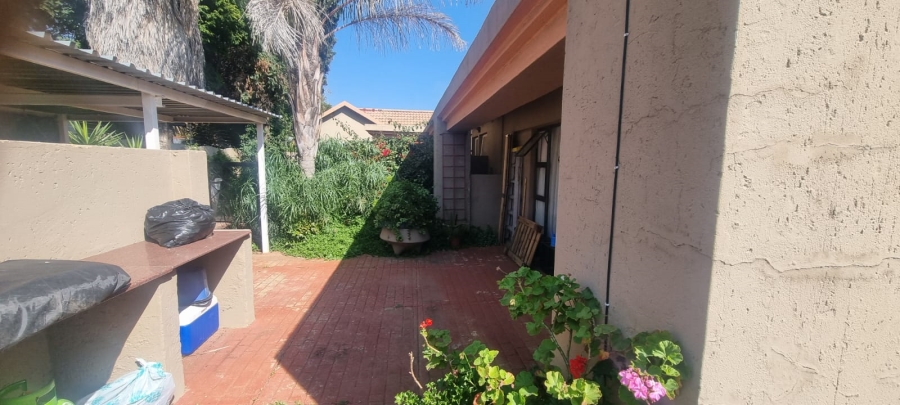 1 Bedroom Property for Sale in Parkrand Gauteng