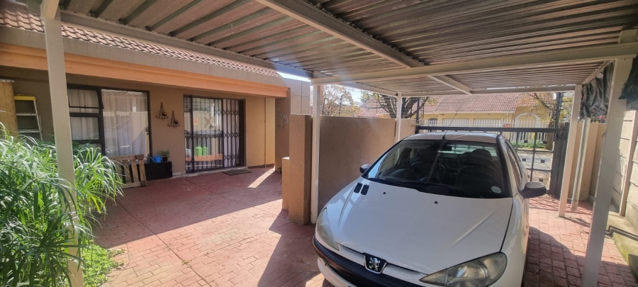 1 Bedroom Property for Sale in Parkrand Gauteng