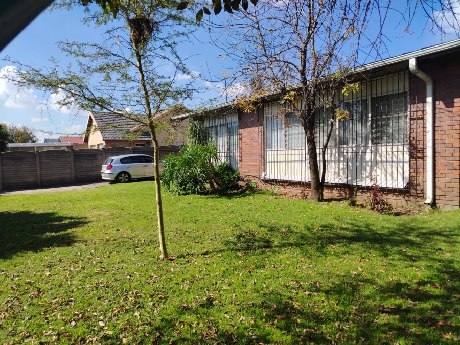 3 Bedroom Property for Sale in Klopperpark Gauteng