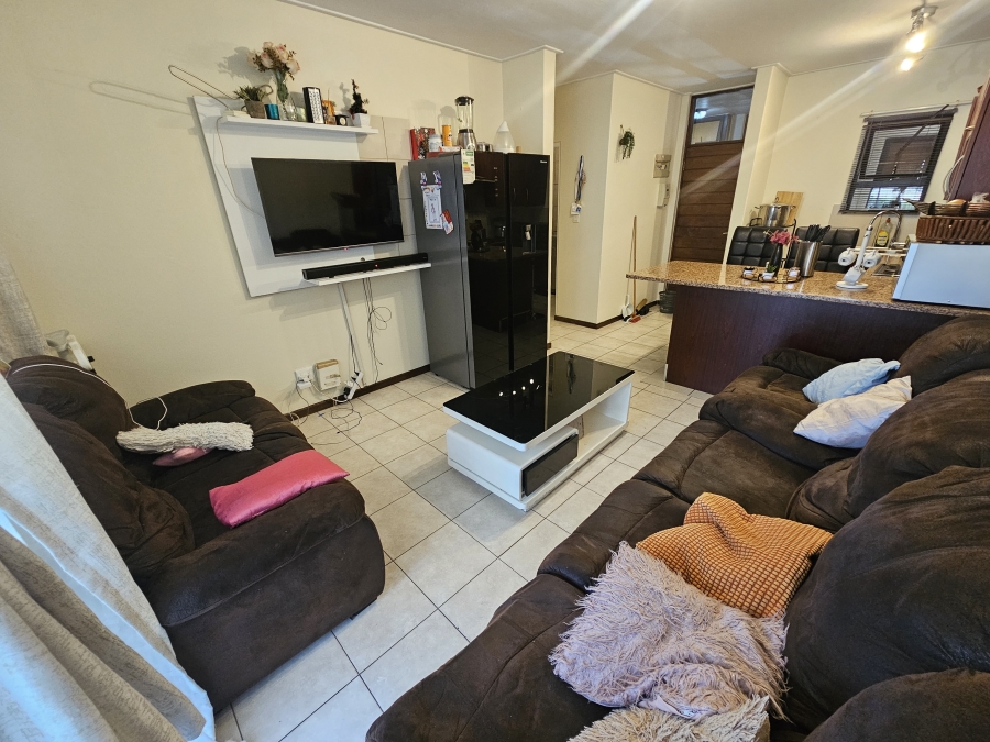1 Bedroom Property for Sale in Roodepoort Gauteng