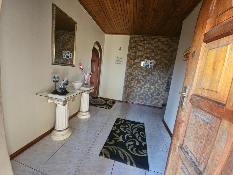 4 Bedroom Property for Sale in Dersley Gauteng