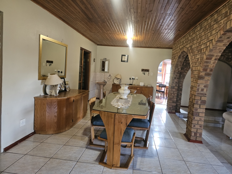 4 Bedroom Property for Sale in Dersley Gauteng