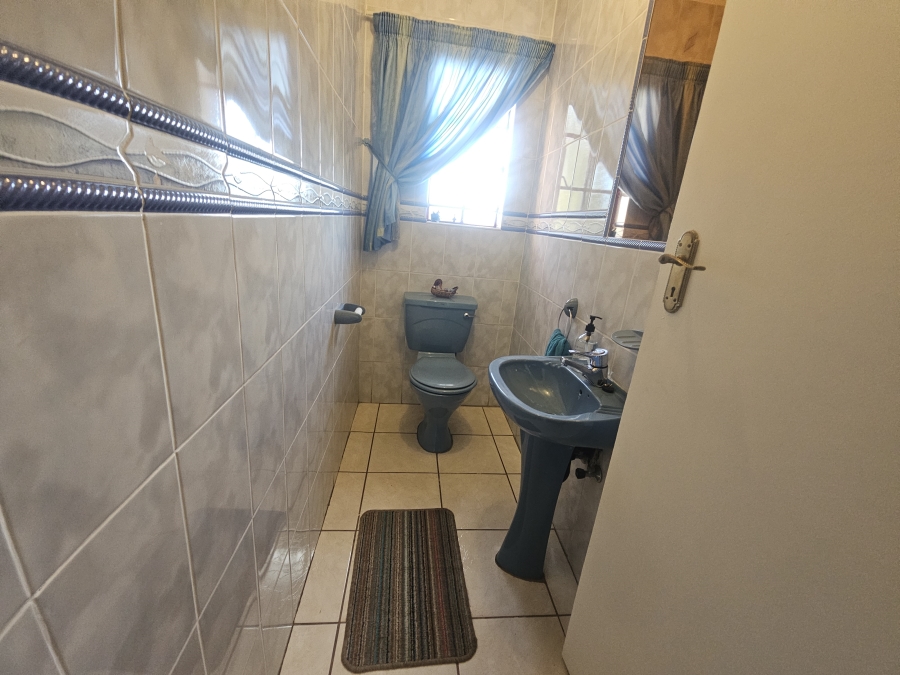 4 Bedroom Property for Sale in Dersley Gauteng