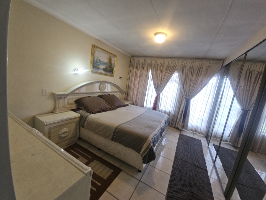 4 Bedroom Property for Sale in Dersley Gauteng