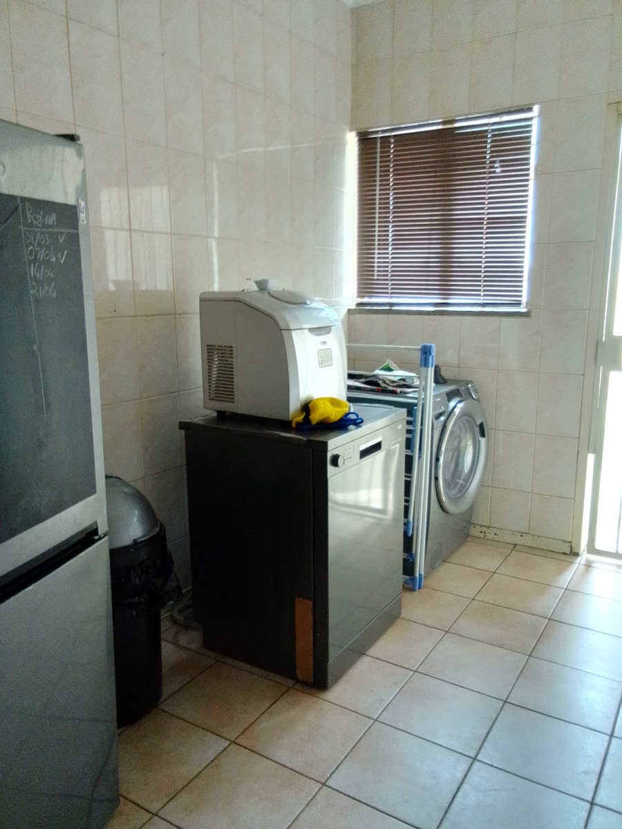 4 Bedroom Property for Sale in Glen Marais Gauteng