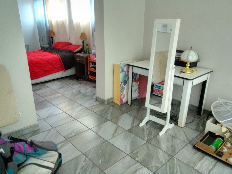 4 Bedroom Property for Sale in Glen Marais Gauteng