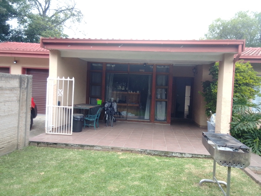 4 Bedroom Property for Sale in Glen Marais Gauteng