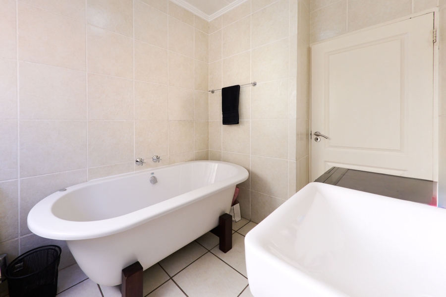 2 Bedroom Property for Sale in Paulshof Gauteng