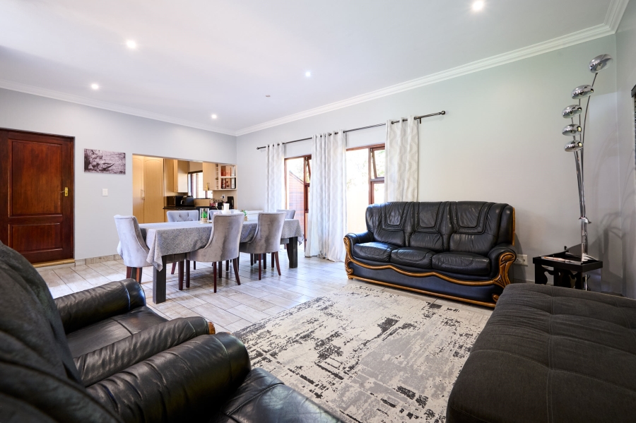 3 Bedroom Property for Sale in Halfway Gardens Gauteng