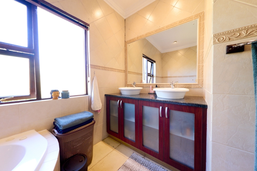 3 Bedroom Property for Sale in Halfway Gardens Gauteng