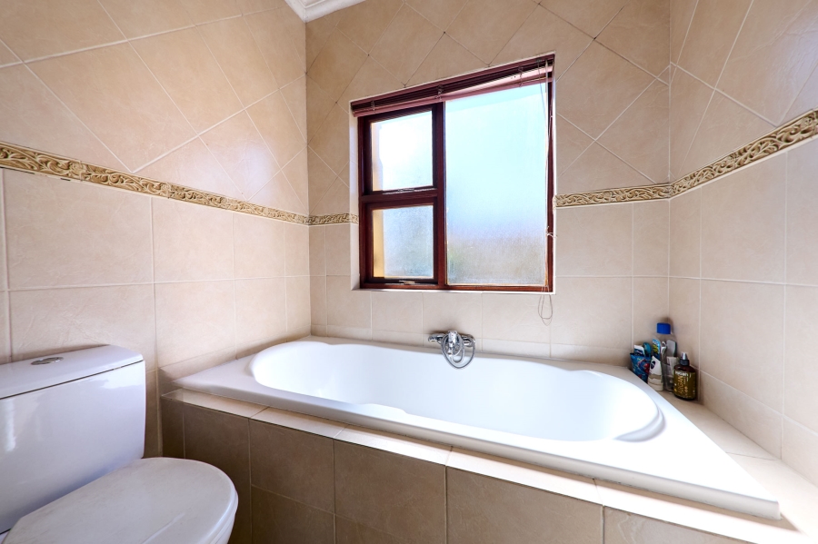 3 Bedroom Property for Sale in Halfway Gardens Gauteng