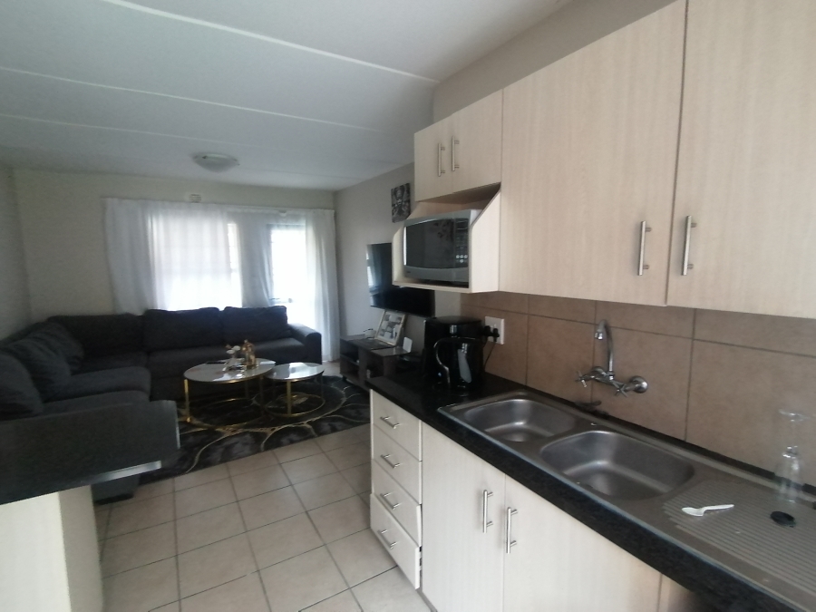2 Bedroom Property for Sale in Noordwyk Gauteng