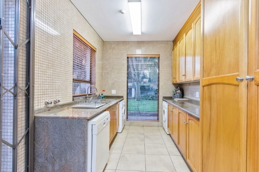 7 Bedroom Property for Sale in Houghton Estate Gauteng