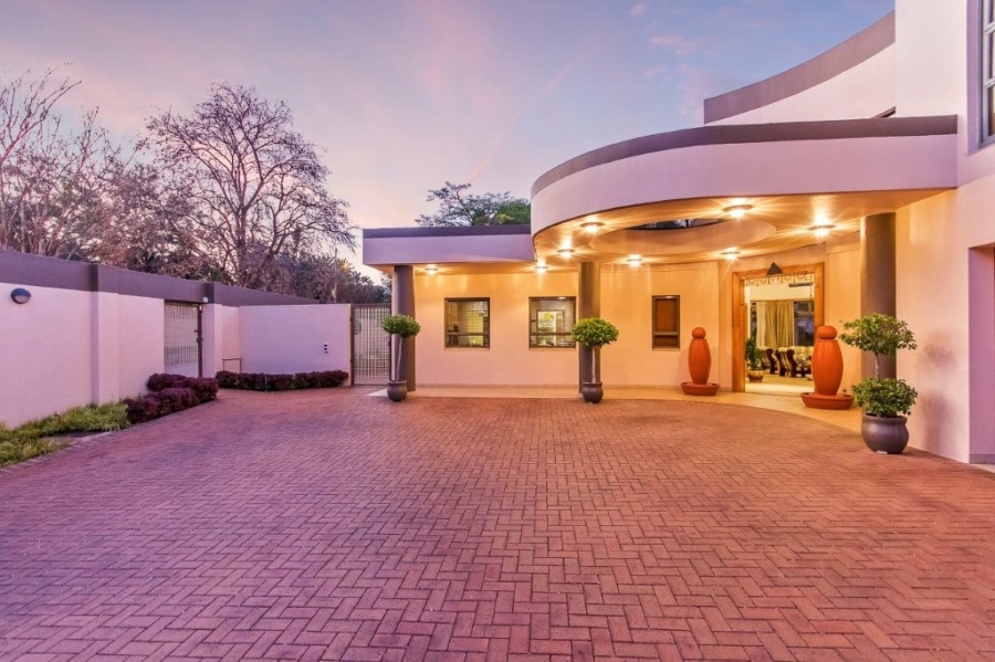 7 Bedroom Property for Sale in Houghton Estate Gauteng