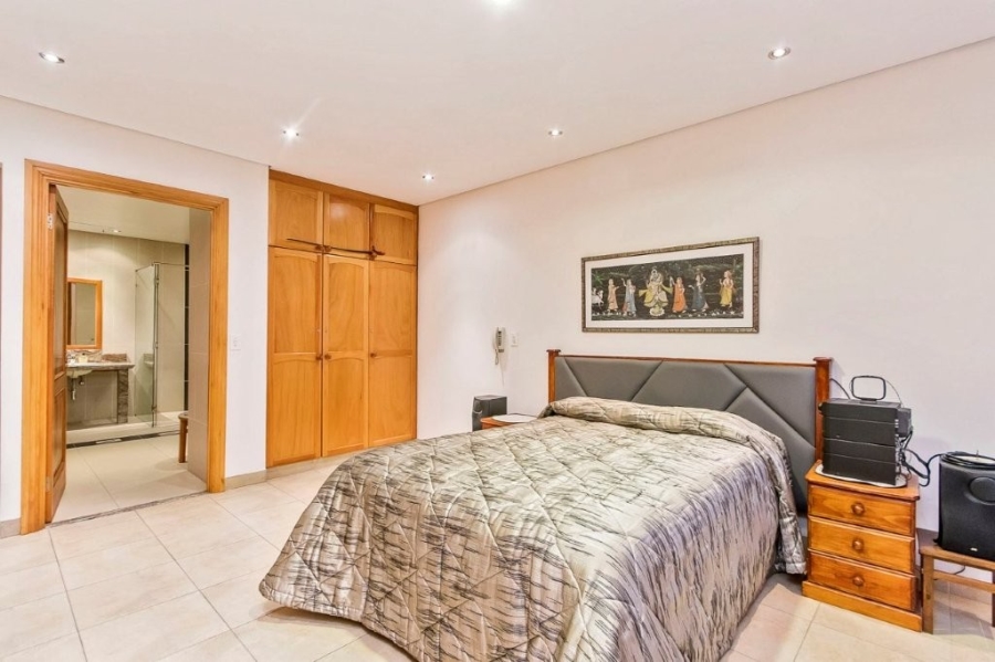 7 Bedroom Property for Sale in Houghton Estate Gauteng