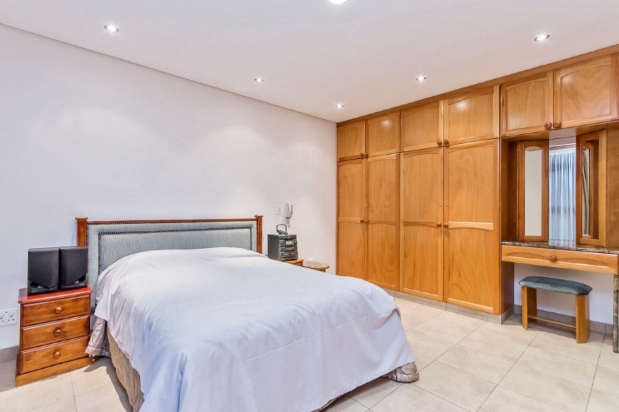 7 Bedroom Property for Sale in Houghton Estate Gauteng