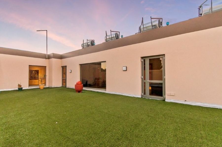 7 Bedroom Property for Sale in Houghton Estate Gauteng