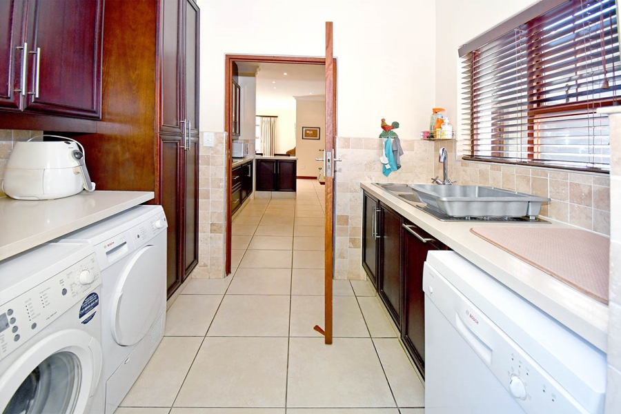 3 Bedroom Property for Sale in Edenburg Gauteng