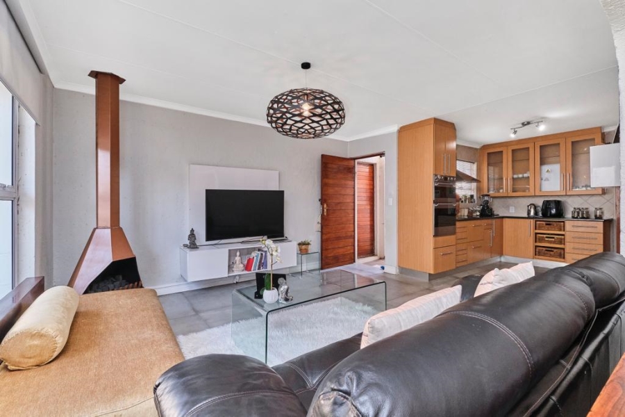 To Let 2 Bedroom Property for Rent in Morningside Gauteng
