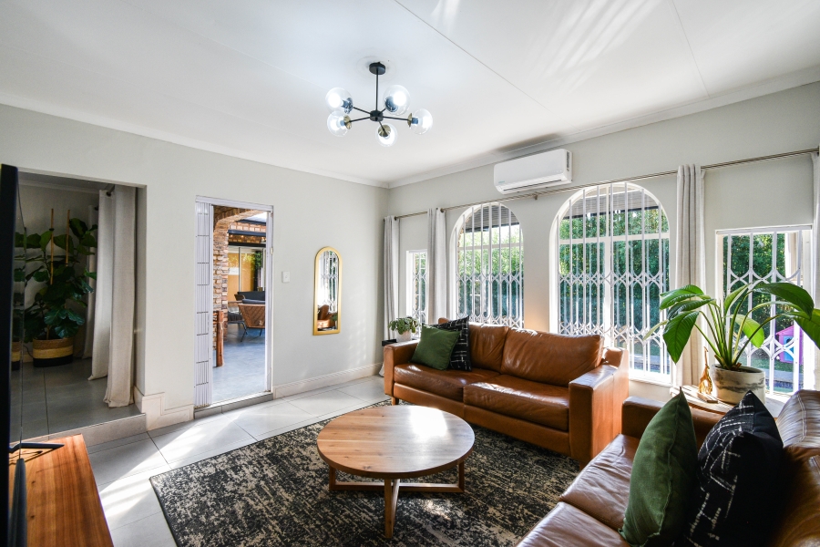 4 Bedroom Property for Sale in Garsfontein Gauteng