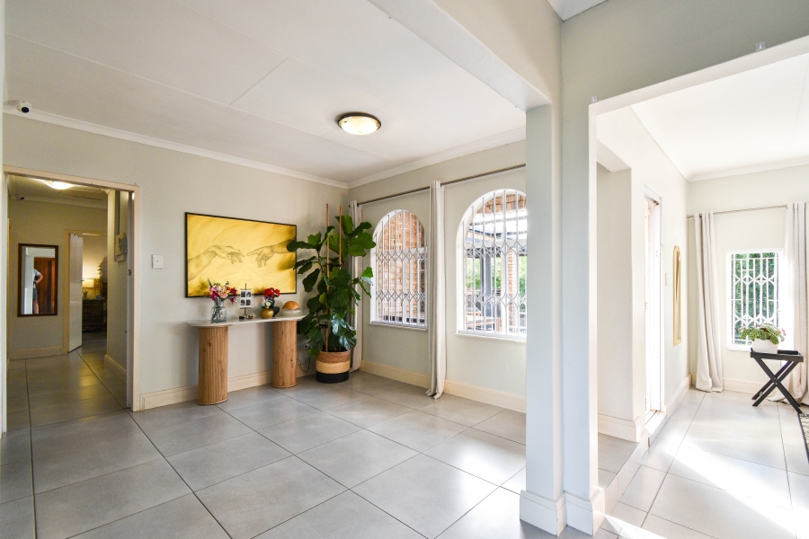 4 Bedroom Property for Sale in Garsfontein Gauteng