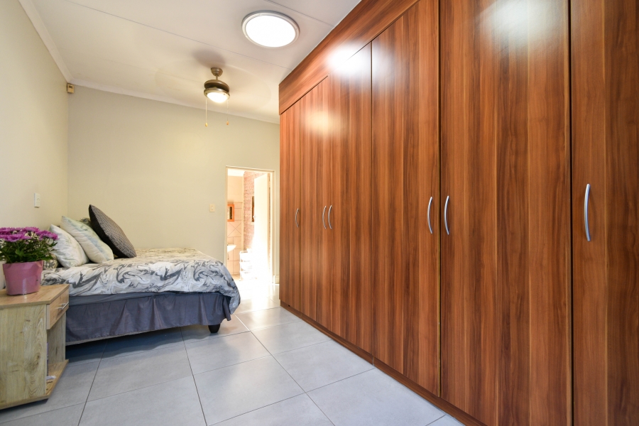 4 Bedroom Property for Sale in Garsfontein Gauteng