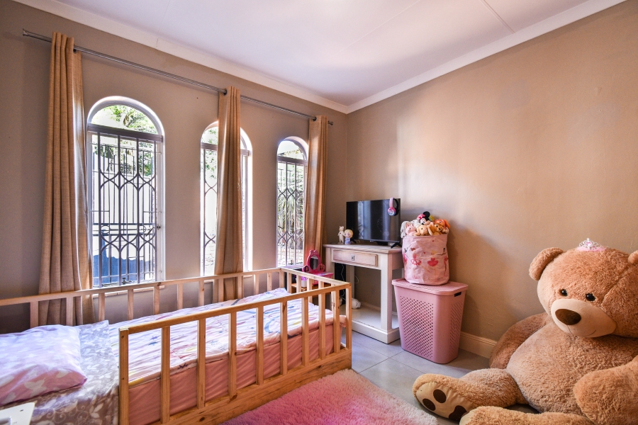 4 Bedroom Property for Sale in Garsfontein Gauteng