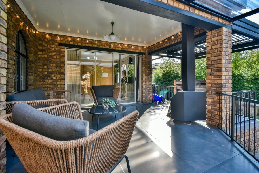 4 Bedroom Property for Sale in Garsfontein Gauteng