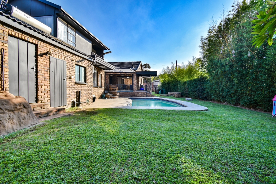 4 Bedroom Property for Sale in Garsfontein Gauteng