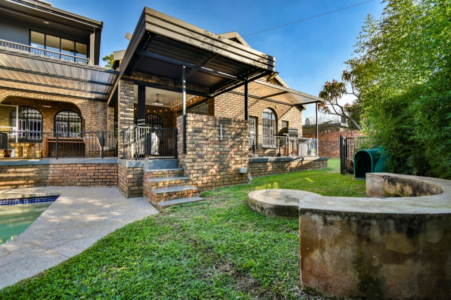 4 Bedroom Property for Sale in Garsfontein Gauteng