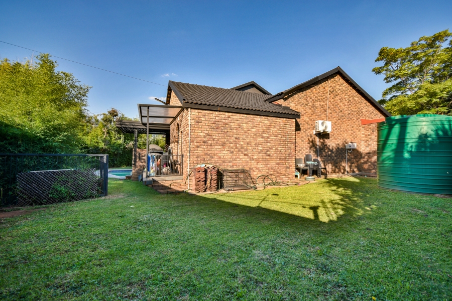 4 Bedroom Property for Sale in Garsfontein Gauteng