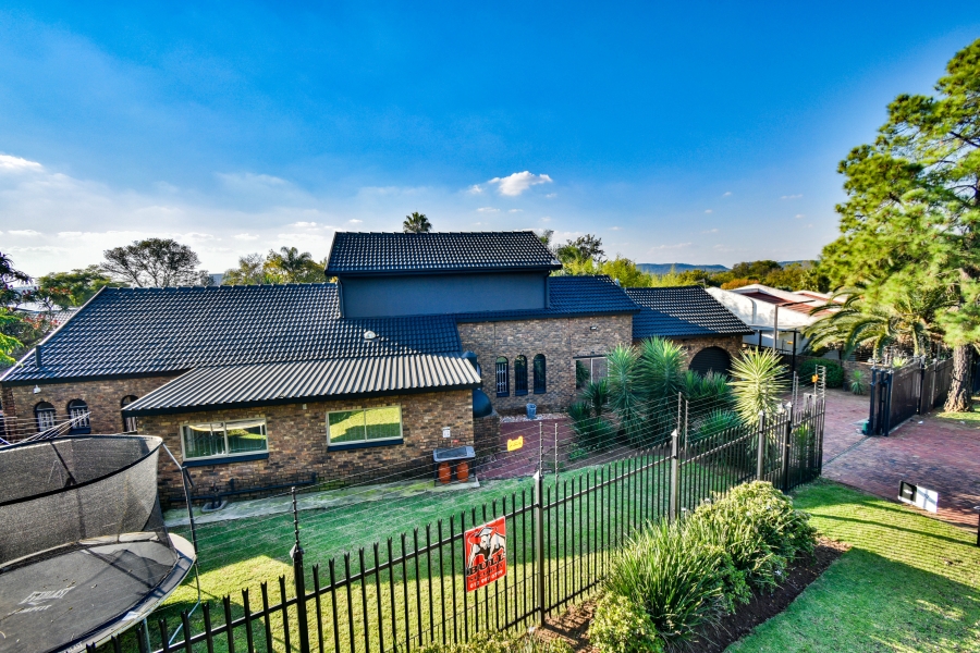 4 Bedroom Property for Sale in Garsfontein Gauteng