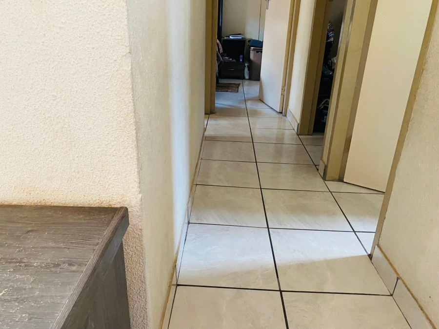3 Bedroom Property for Sale in Glenway Estate Gauteng
