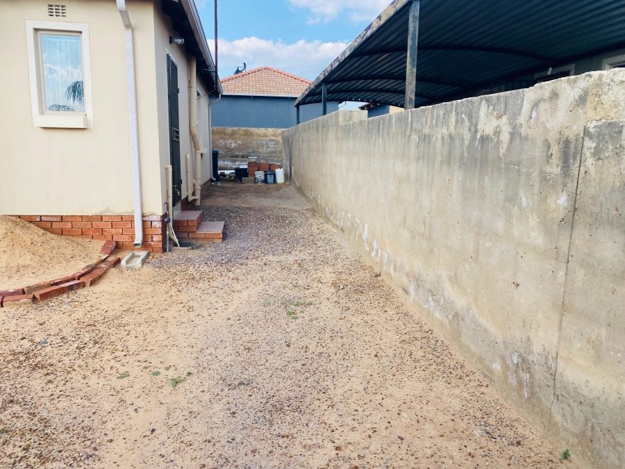 3 Bedroom Property for Sale in Glenway Estate Gauteng