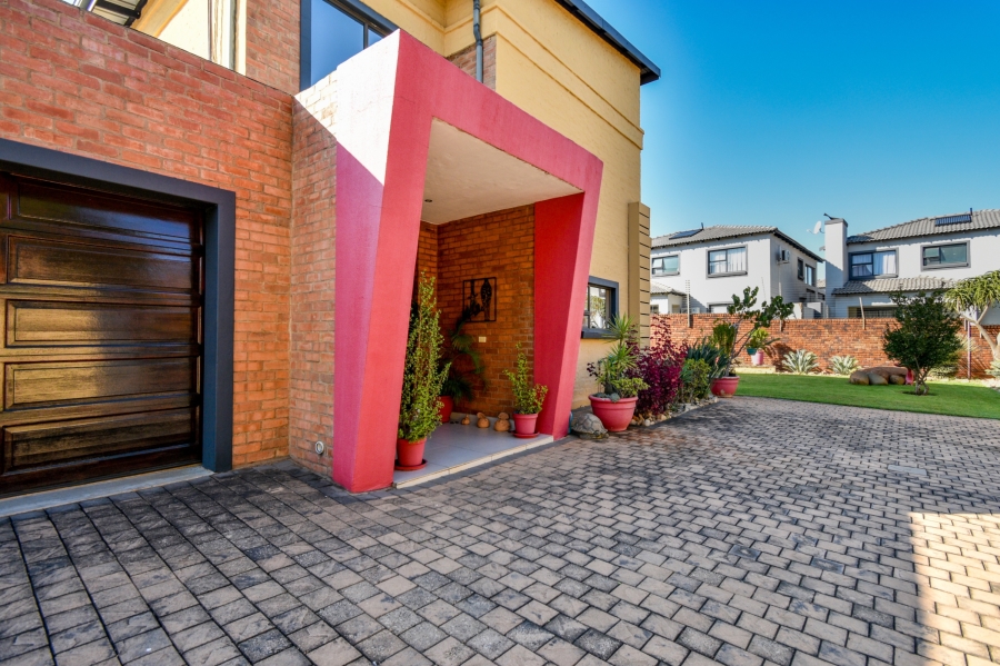 3 Bedroom Property for Sale in Olympus AH Gauteng