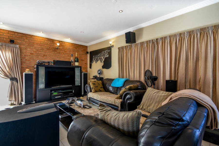 3 Bedroom Property for Sale in Olympus AH Gauteng