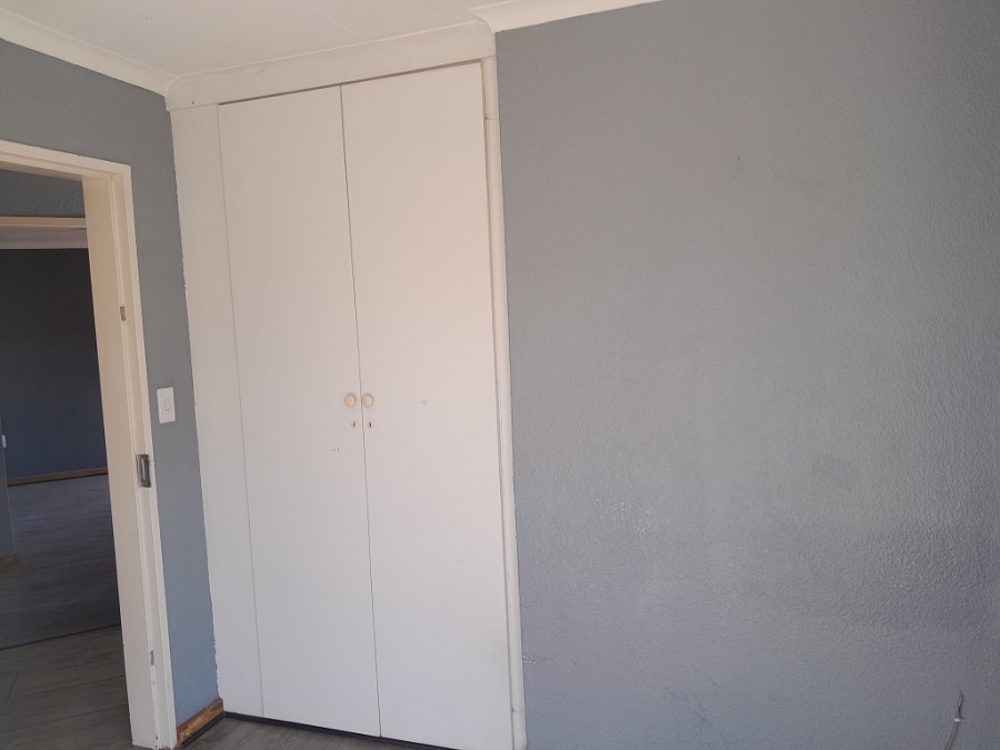3 Bedroom Property for Sale in Oakdene Gauteng