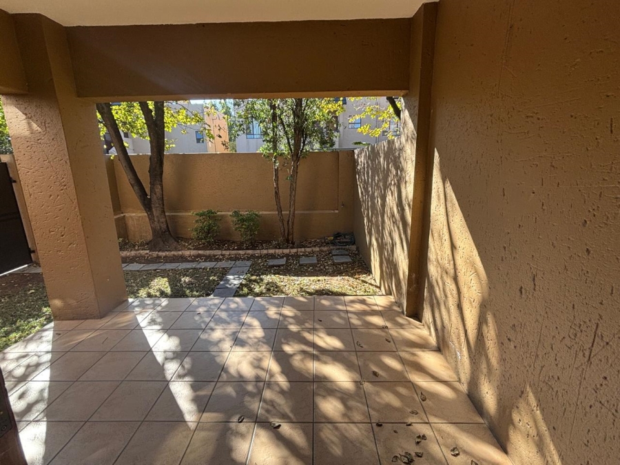 To Let 1 Bedroom Property for Rent in Sunninghill Gauteng