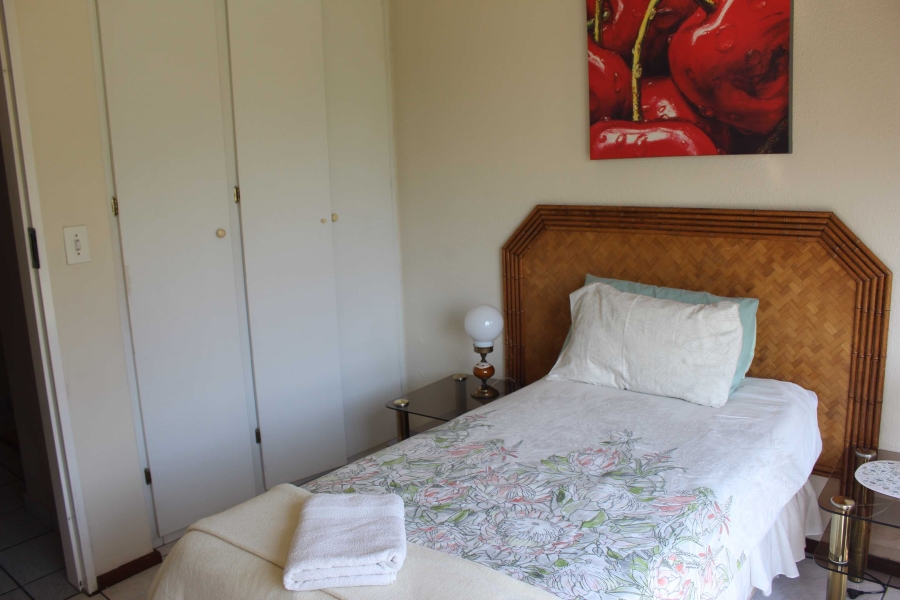 5 Bedroom Property for Sale in Glen Marais Gauteng