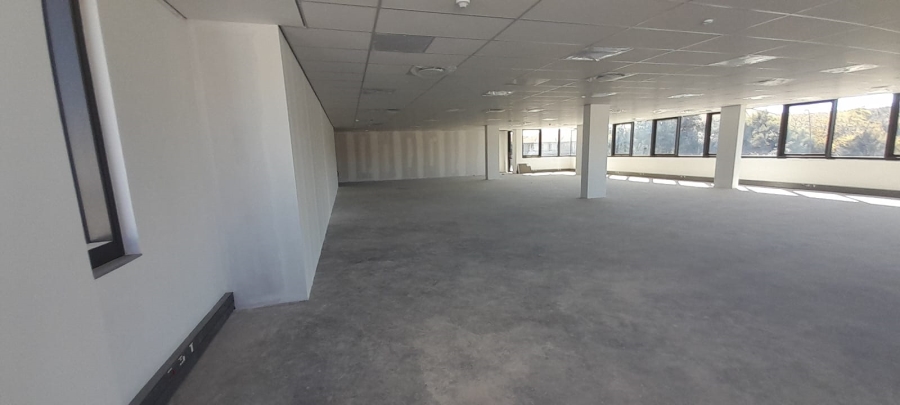 To Let Commercial Property for Rent in Vorna Valley Gauteng