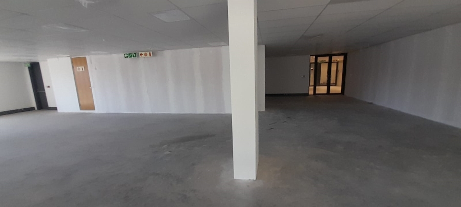 To Let Commercial Property for Rent in Vorna Valley Gauteng