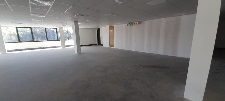 To Let Commercial Property for Rent in Vorna Valley Gauteng