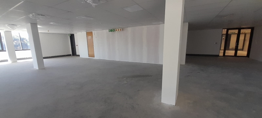 To Let Commercial Property for Rent in Vorna Valley Gauteng