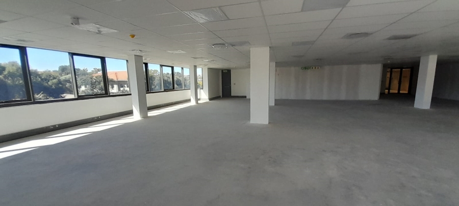 To Let Commercial Property for Rent in Vorna Valley Gauteng