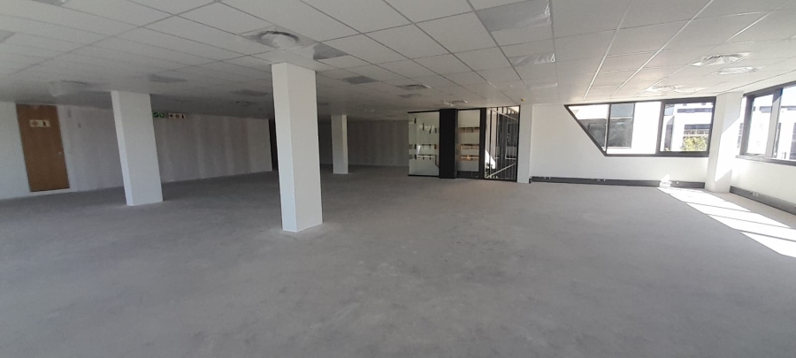 To Let Commercial Property for Rent in Vorna Valley Gauteng