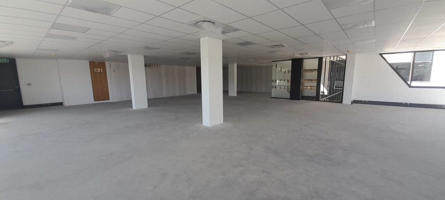 To Let Commercial Property for Rent in Vorna Valley Gauteng
