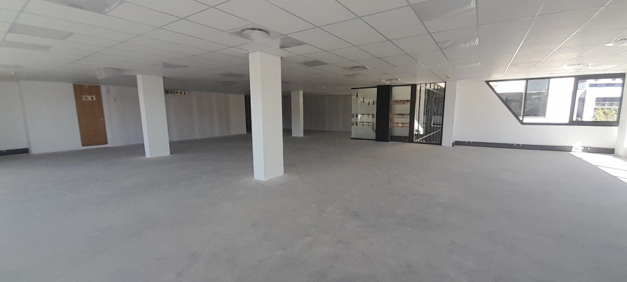 To Let Commercial Property for Rent in Vorna Valley Gauteng