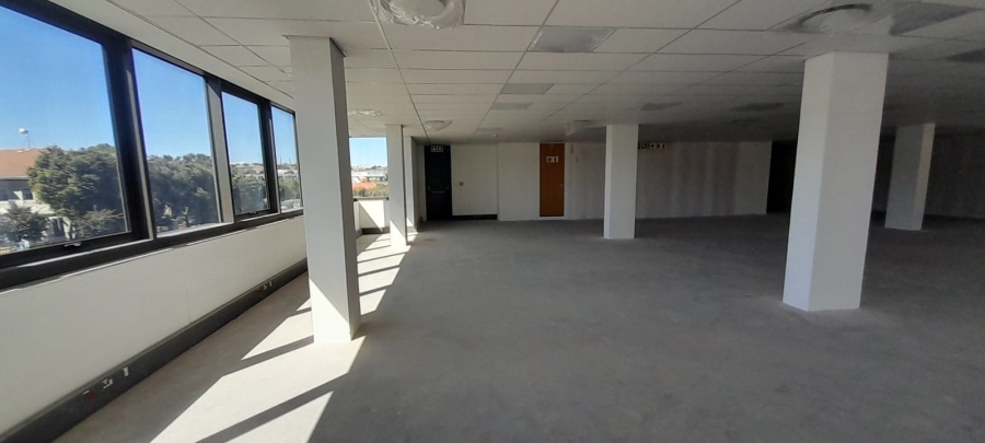 To Let Commercial Property for Rent in Vorna Valley Gauteng